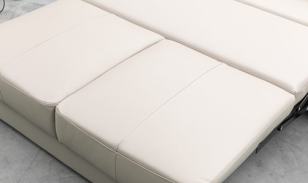 Klaussner Wigan Leather Sleeper Sofa