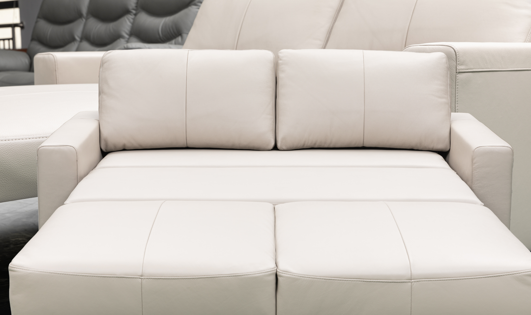 Klaussner Wigan Leather Sleeper Sofa