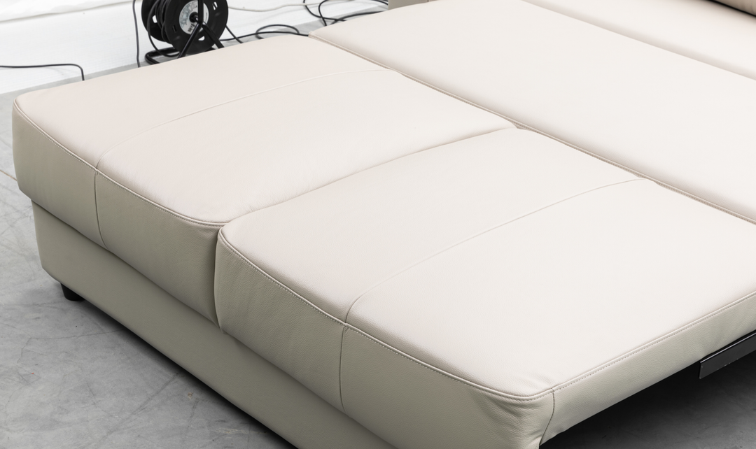 Klaussner Wigan Leather Sleeper Sofa