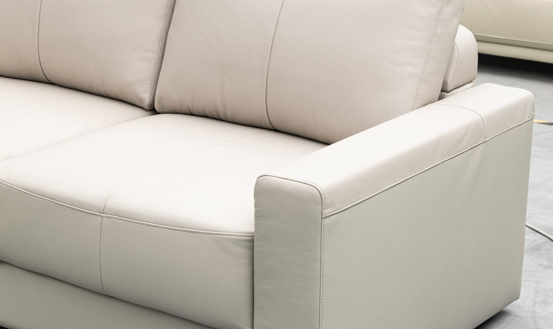 Klaussner Wigan Leather Sleeper Sofa