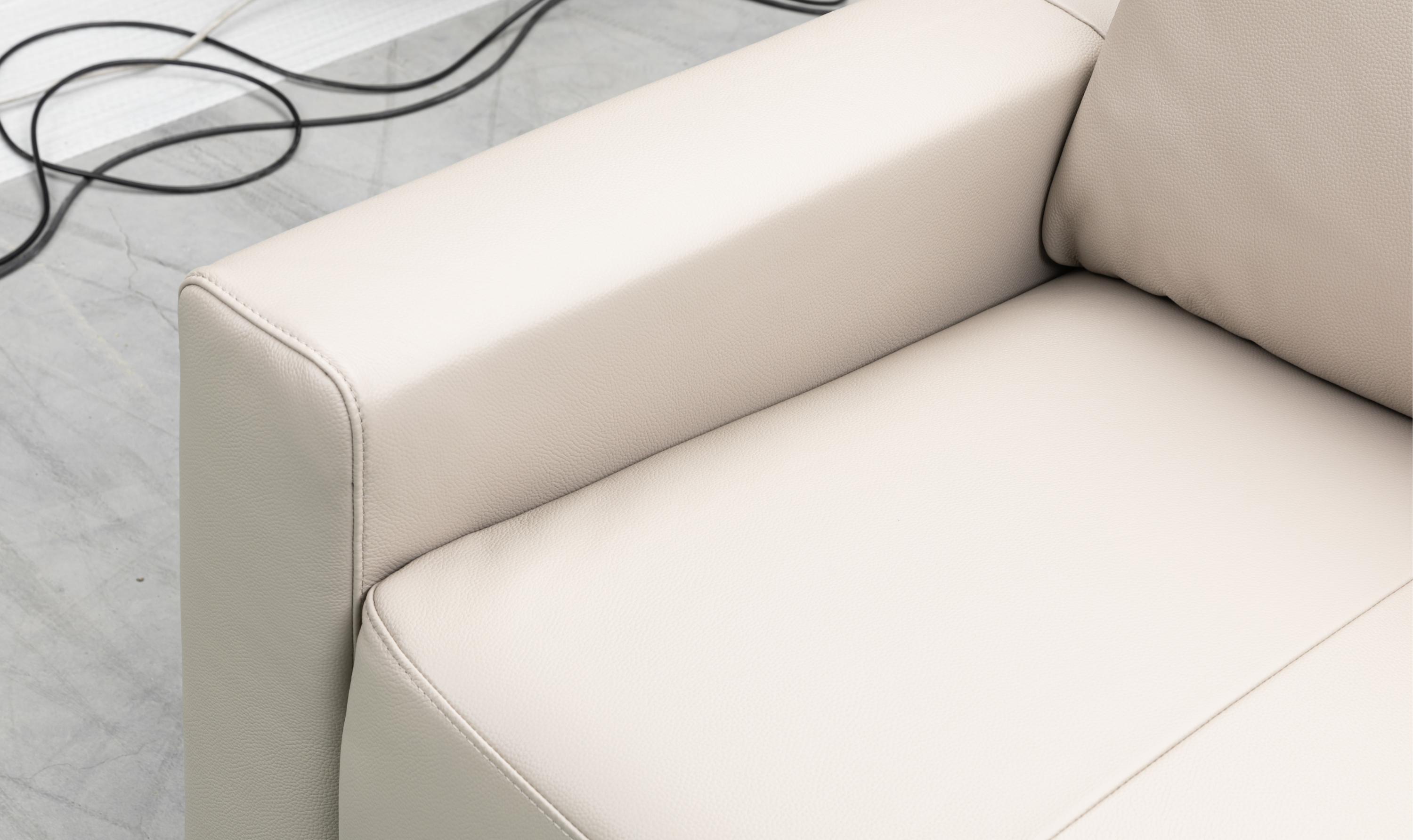 Klaussner Wigan Leather Sleeper Sofa