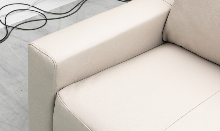 Klaussner Wigan Leather Sleeper Sofa