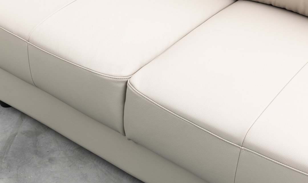 Klaussner Wigan Leather Sleeper Sofa