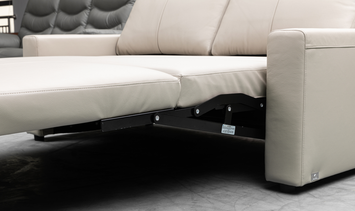 Klaussner Wigan Leather Sleeper Sofa