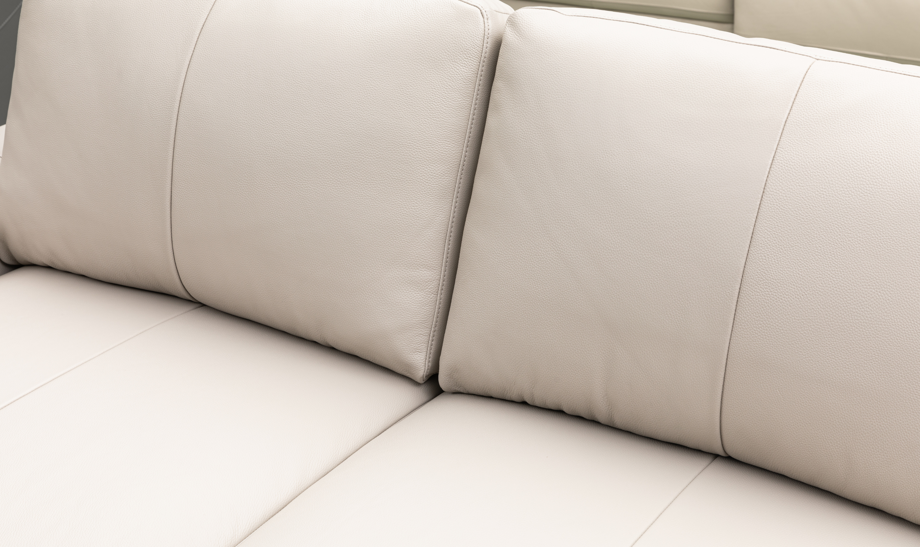 Klaussner Wigan Leather Sleeper Sofa