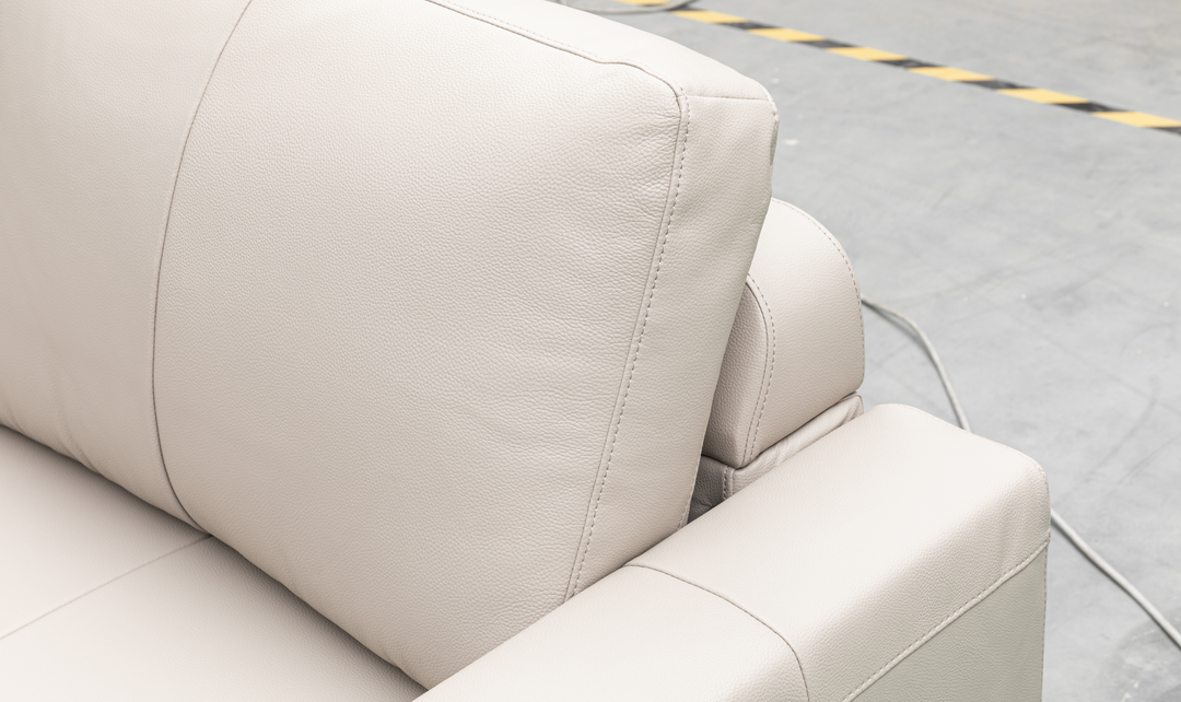 Klaussner Wigan Leather Sleeper Sofa