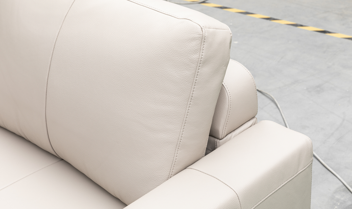 Klaussner Wigan Leather Sleeper Sofa