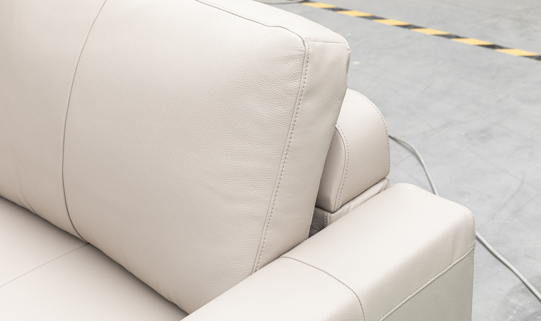 Klaussner Wigan Leather Sleeper Sofa