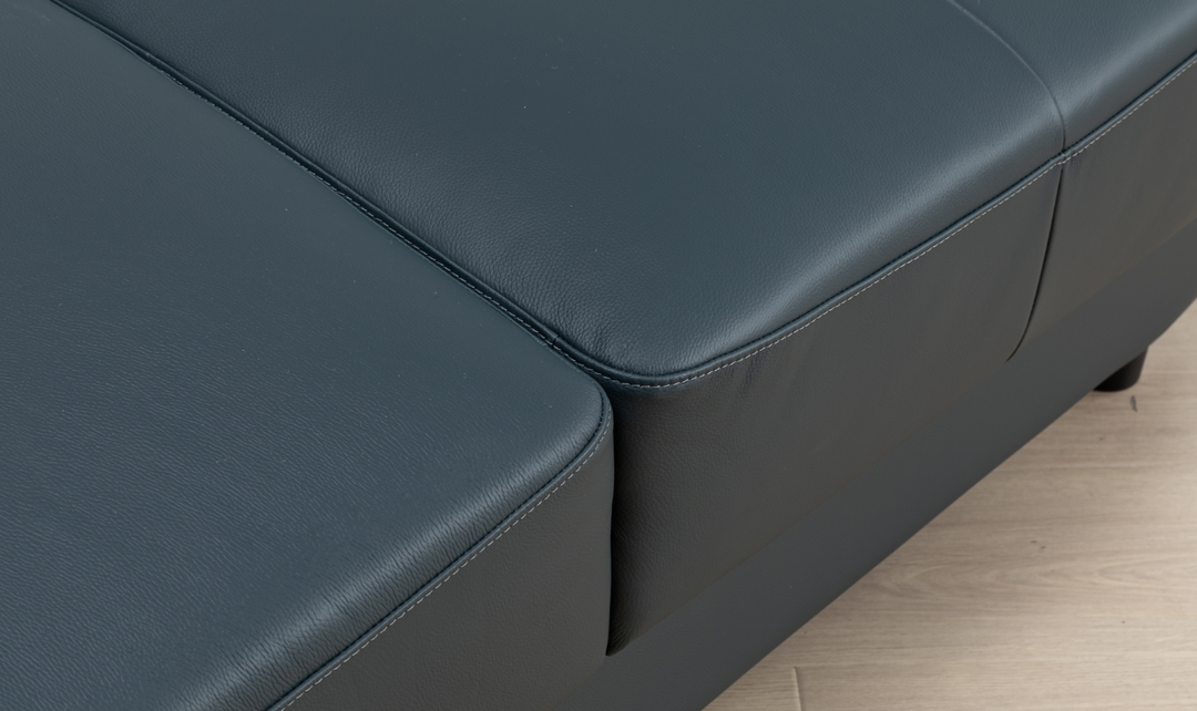 Klaussner Wigan Leather Sleeper Sofa-Jennifer Furniture