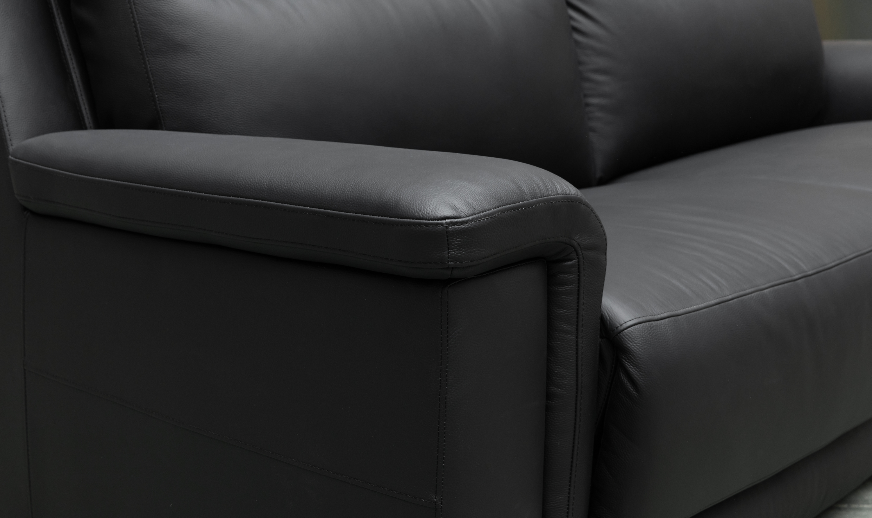 Klaussner Dakota Queen Sleeper Sofa