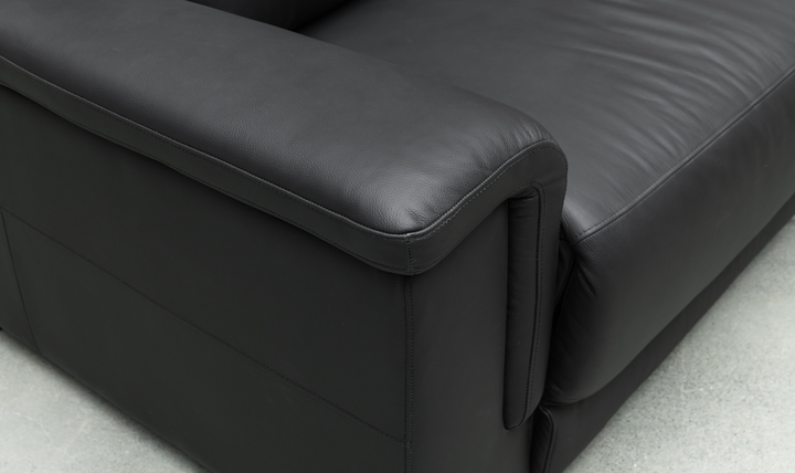 Klaussner Dakota Queen Sleeper Sofa