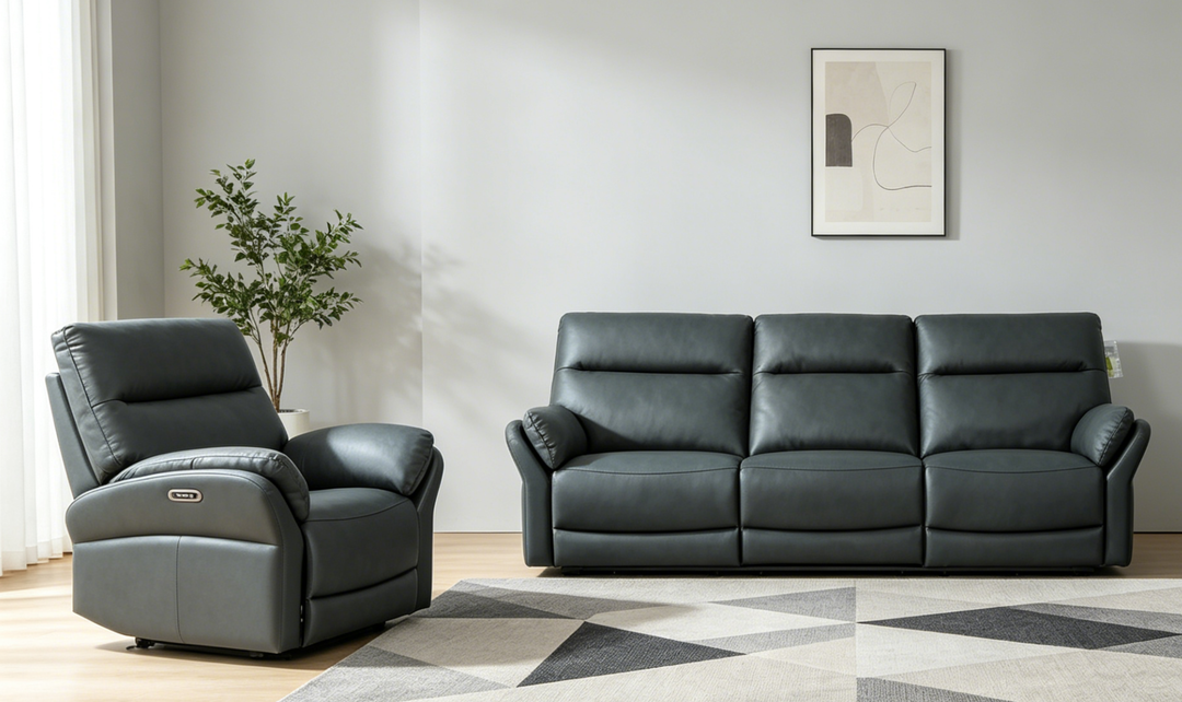 Klaussner Ravello Leather Reclining Living Room Set with USB Port