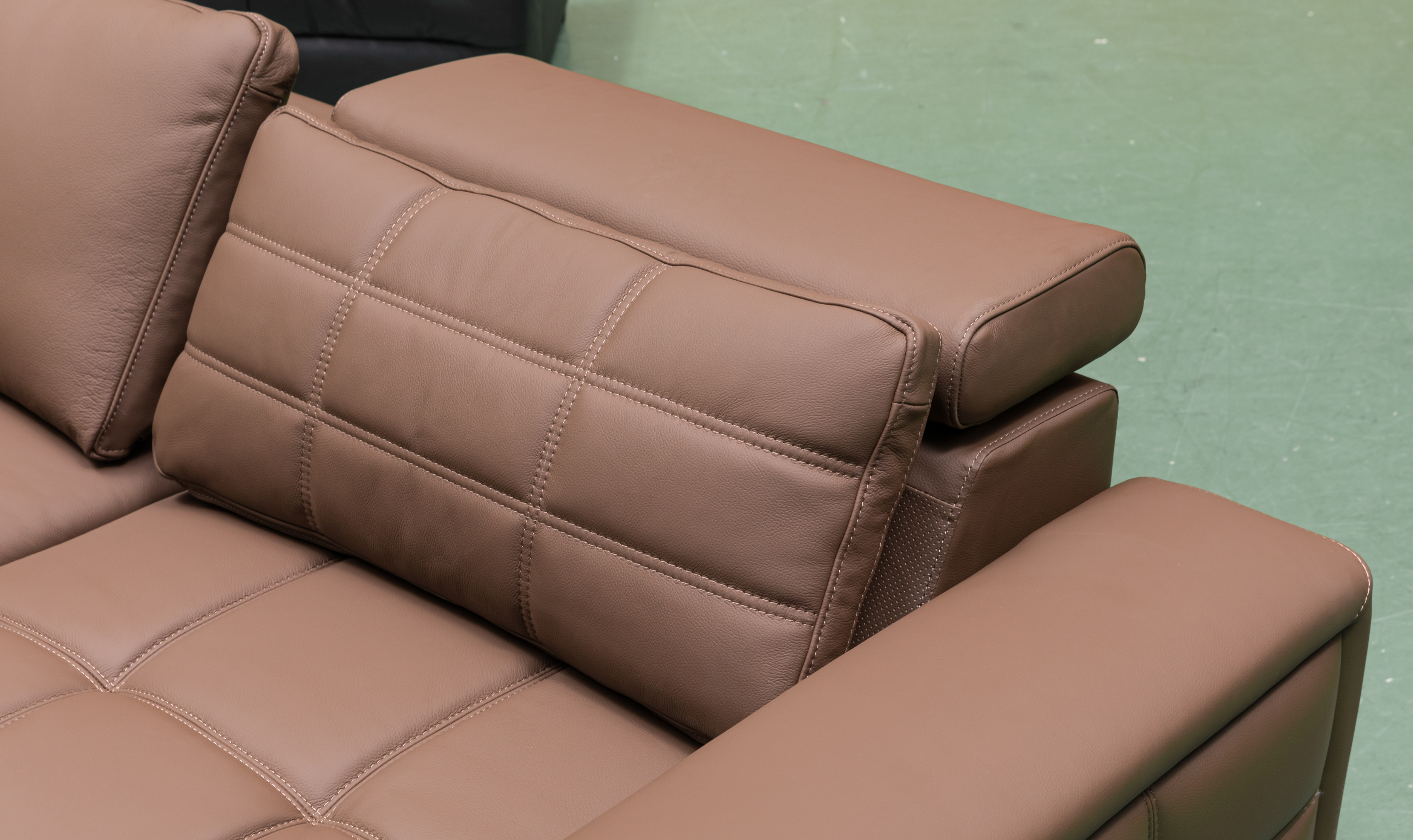 Klaussner Serenity 3-seater Brown Leather Power Reclining Sofa-Jennifer Furniture