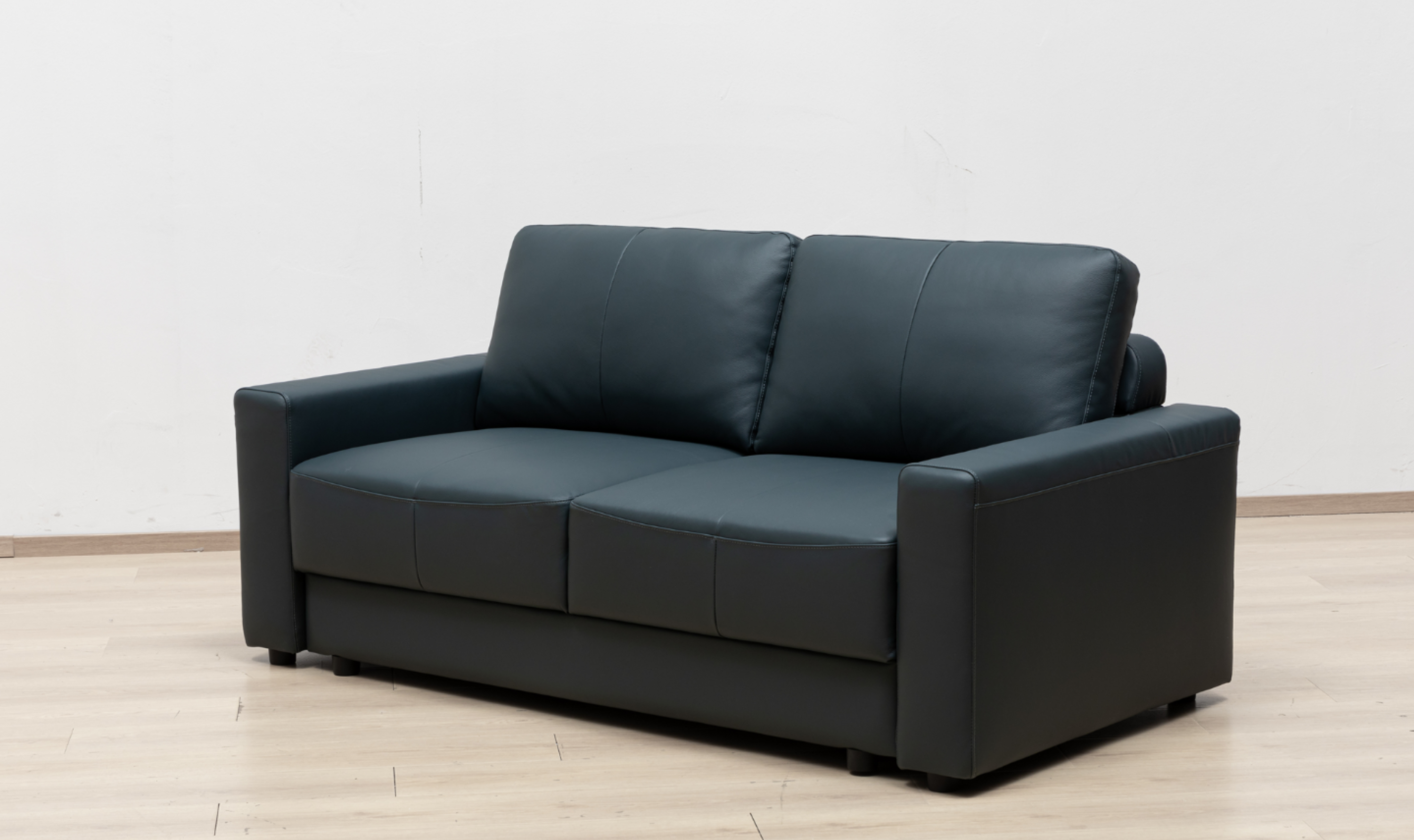 Klaussner Wigan Leather Sleeper Sofa-Jennifer Furnture