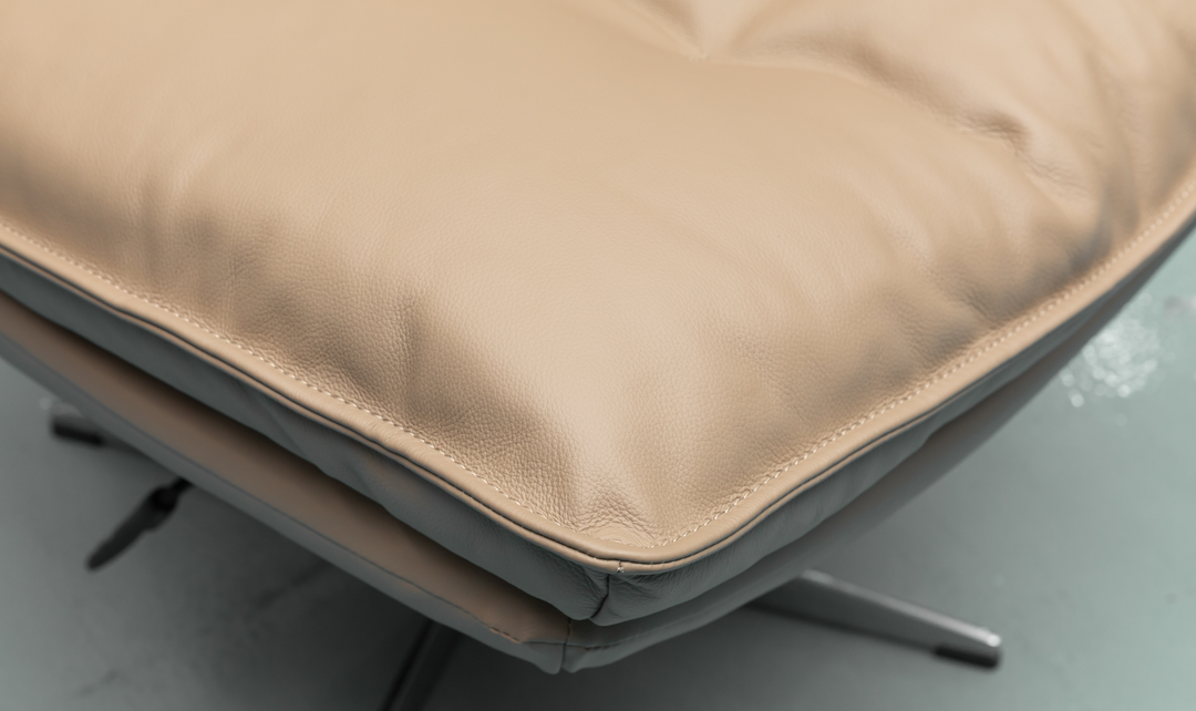 Klaussner lenoro Swivel Chair