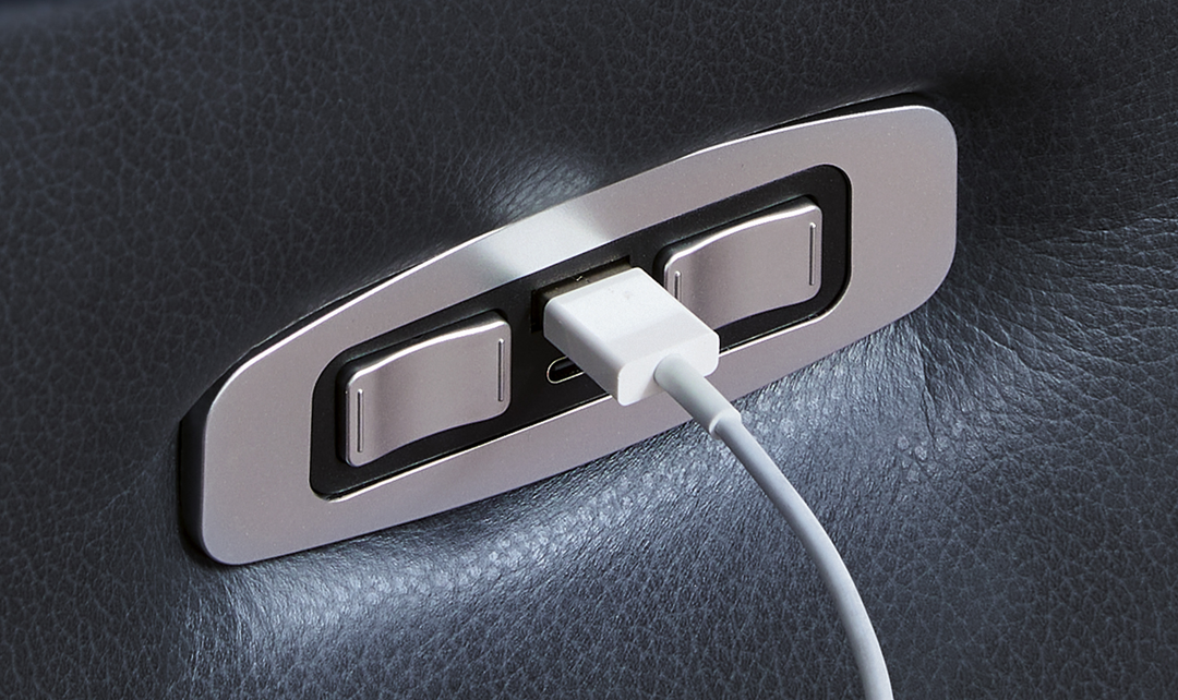 Leesworth Leather Power Reclining Loveseat