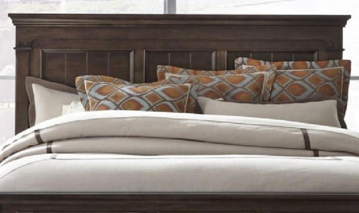 Liberty Furniture Saddlebrook King Panel Bed in Tobacco Finish