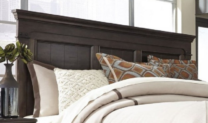 Liberty Furniture Saddlebrook King Panel Bed in Tobacco Finish-jennifer furniture