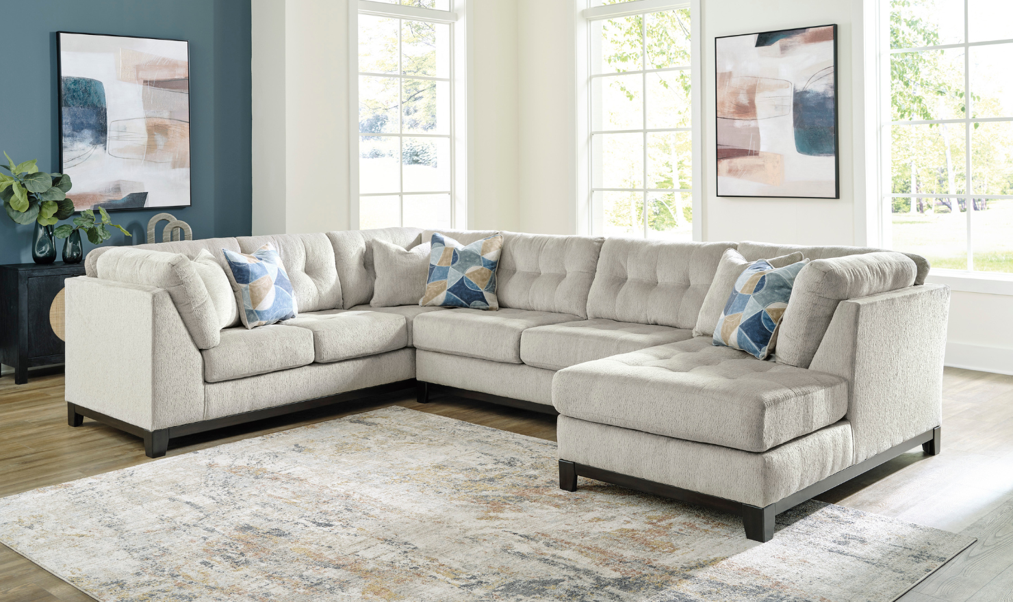 Modern Heritage Maxon Place 3-Piece Sectional with Chaise