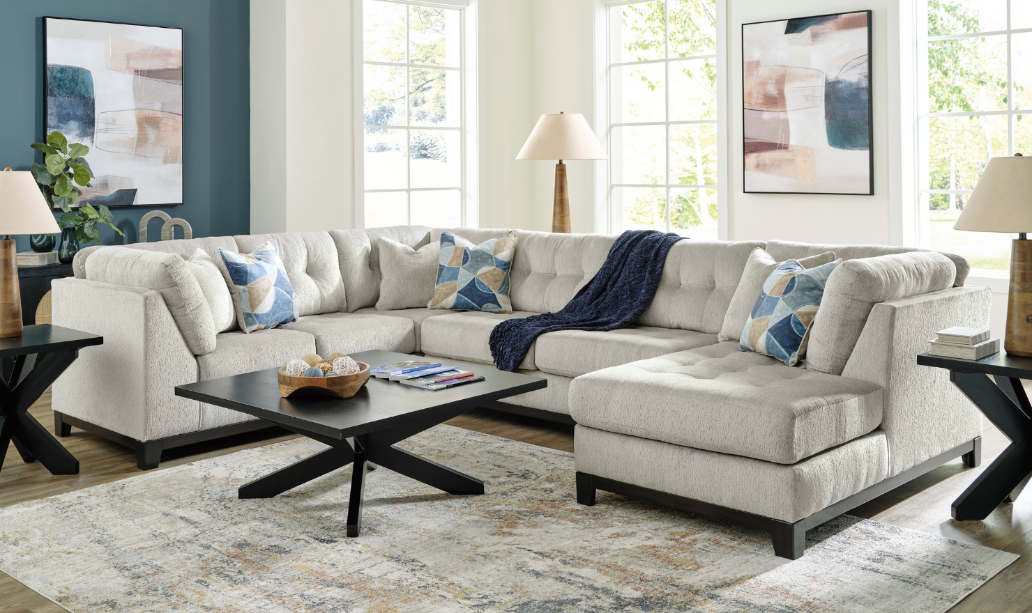 Modern Heritage Maxon Place 3-Piece Sectional with Chaise
