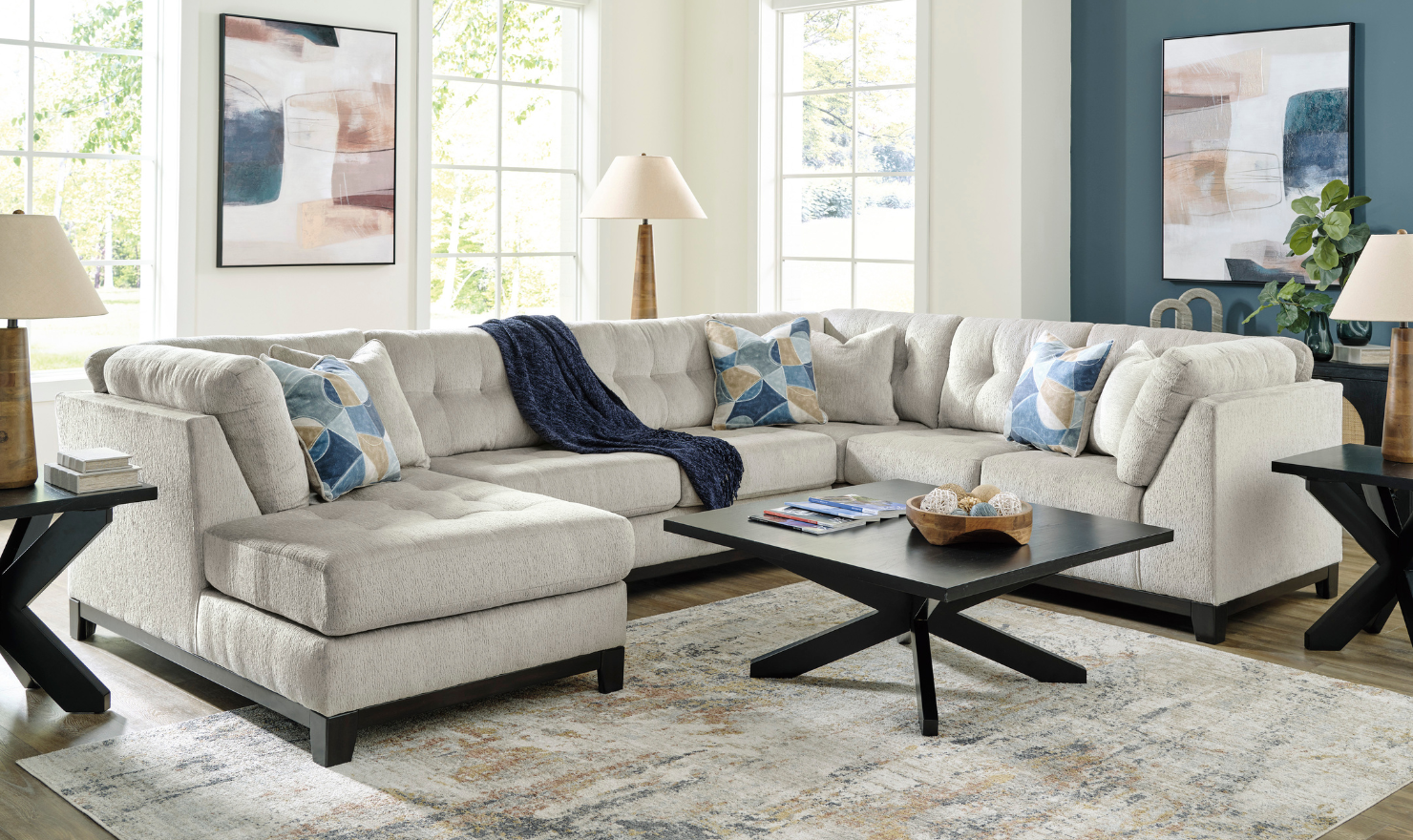 Modern Heritage Maxon Place 3-Piece Sectional with Chaise