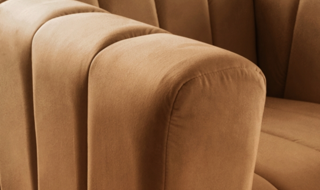 Meridian Furniture Marlon 2-Seater Velvet Tufted Loveseat