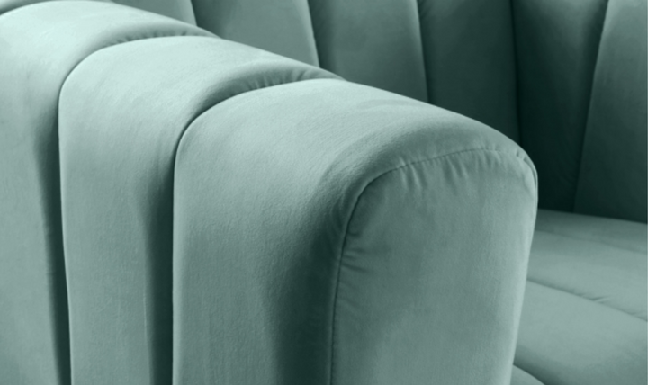 Meridian Furniture Marlon 2-Seater Velvet Tufted Loveseat