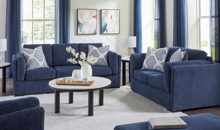 Modern Heritage Evansley Living Room Set (2 Pieces / 3 Pieces)