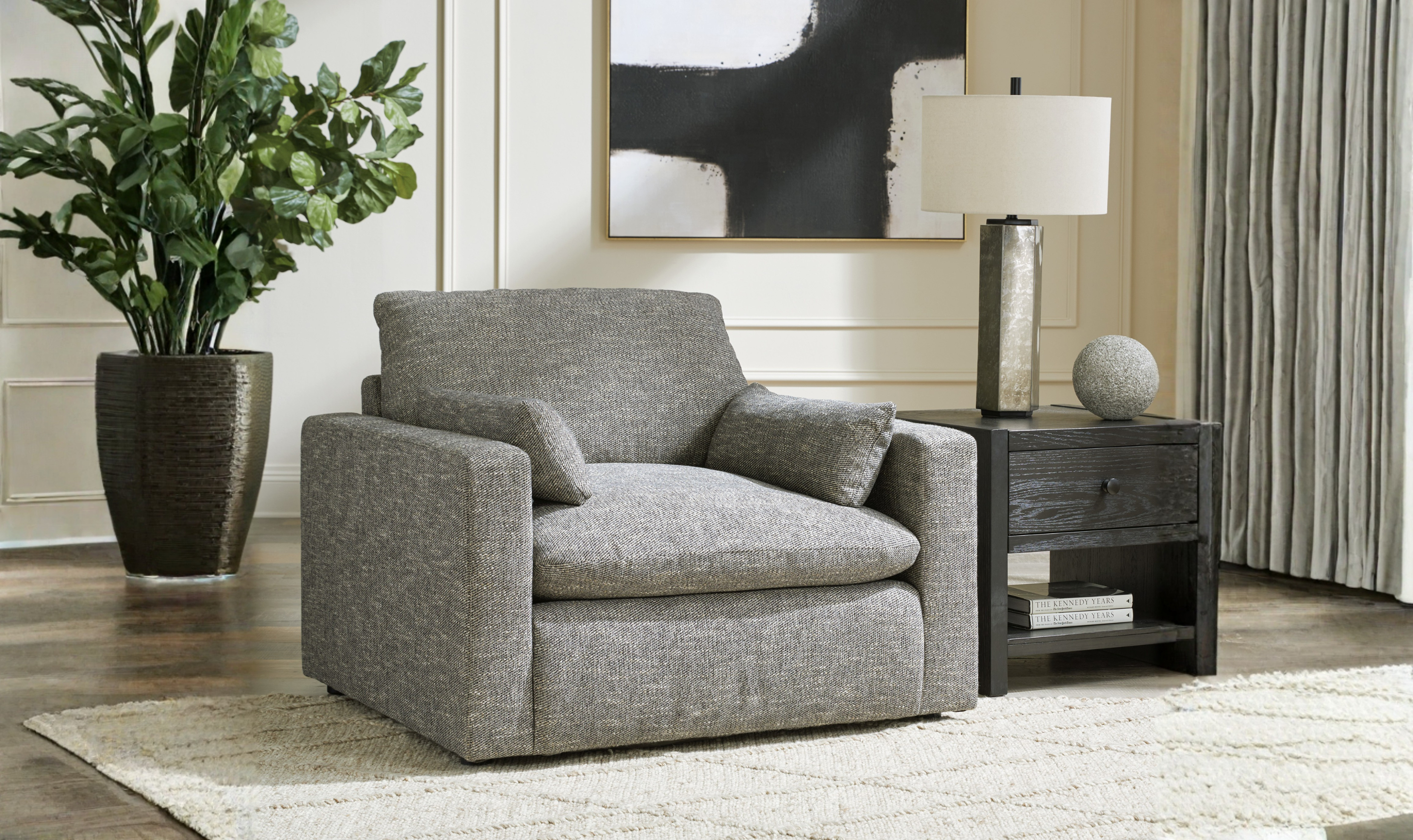 Modern Heritage Dramatic Chair and a Half-Jennifer Furniture