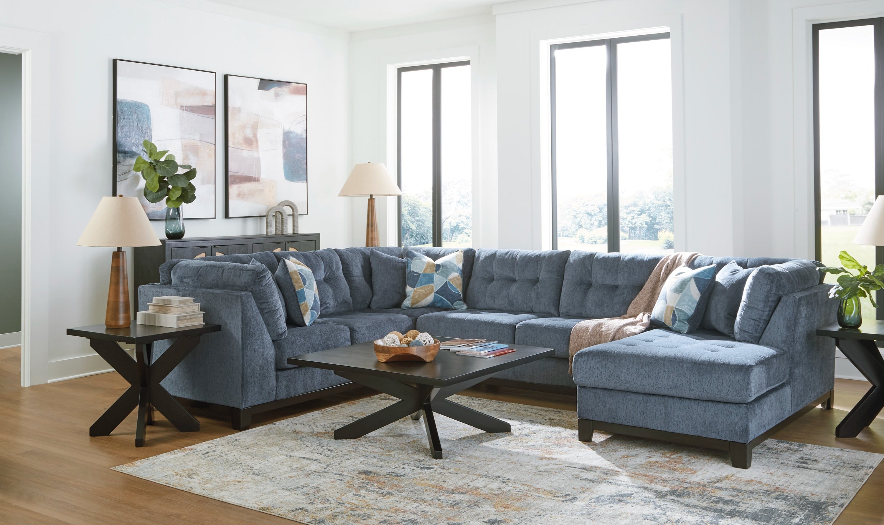 Modern Heritage Maxon Place 3-Piece Sectional with Chaise-Jennifer Furniture