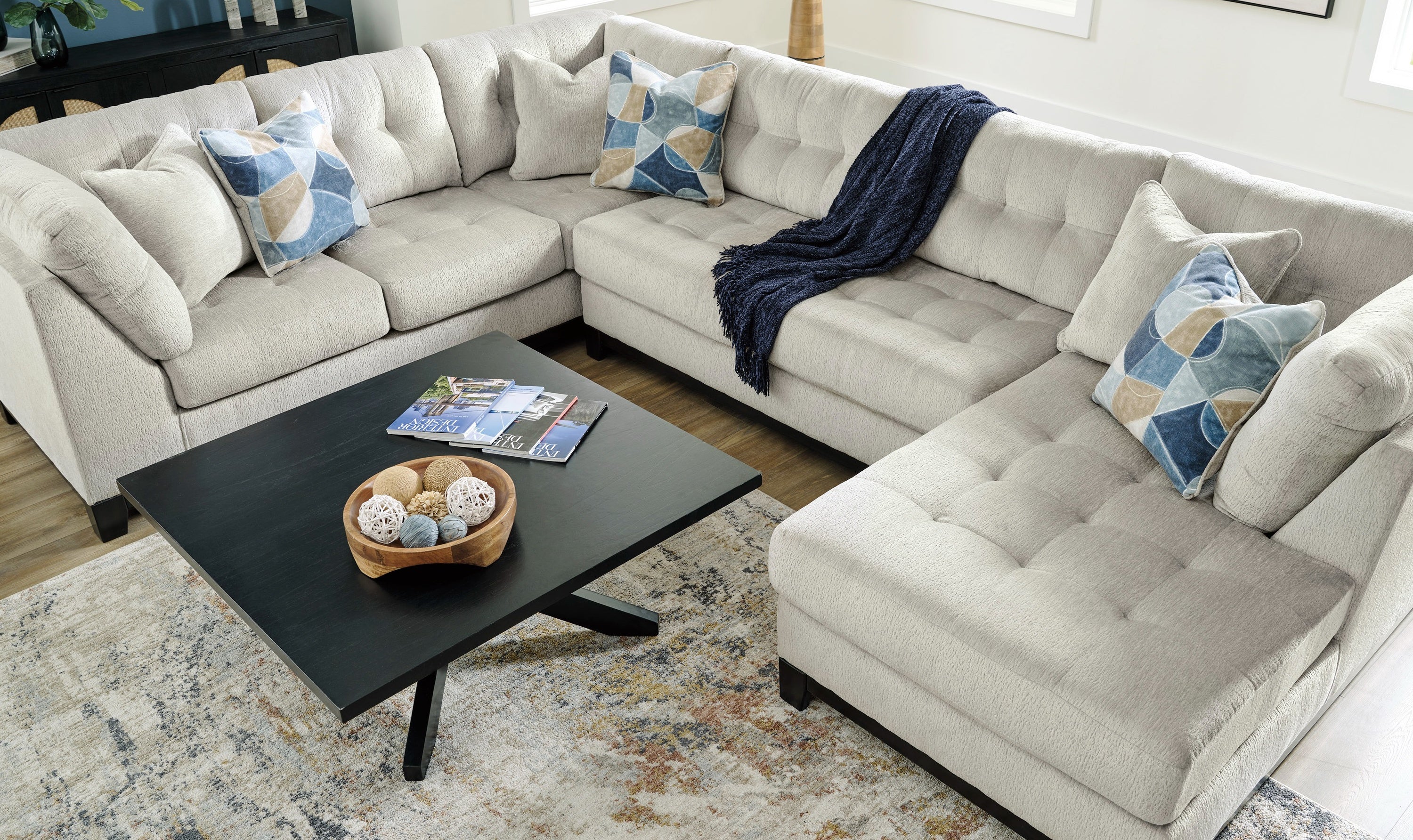 Modern Heritage Maxon Place 3-Piece Sectional with Chaise-Jennifer Furniture