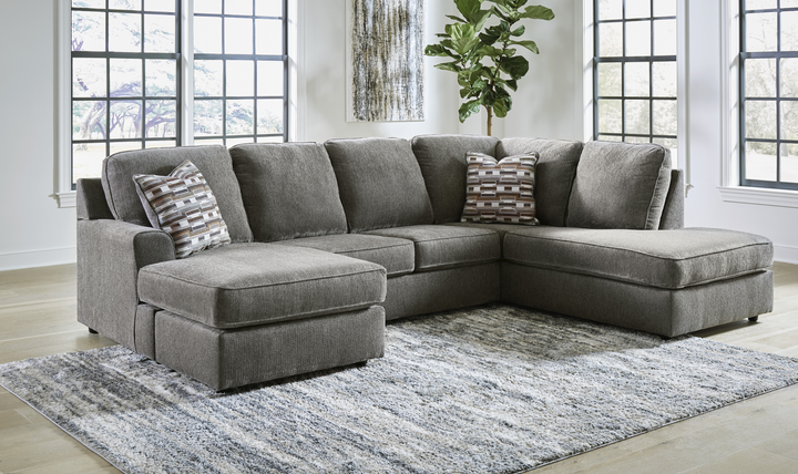 Modern Heritage O'Phannon U-Shape 2-Piece Sectional with Chaise