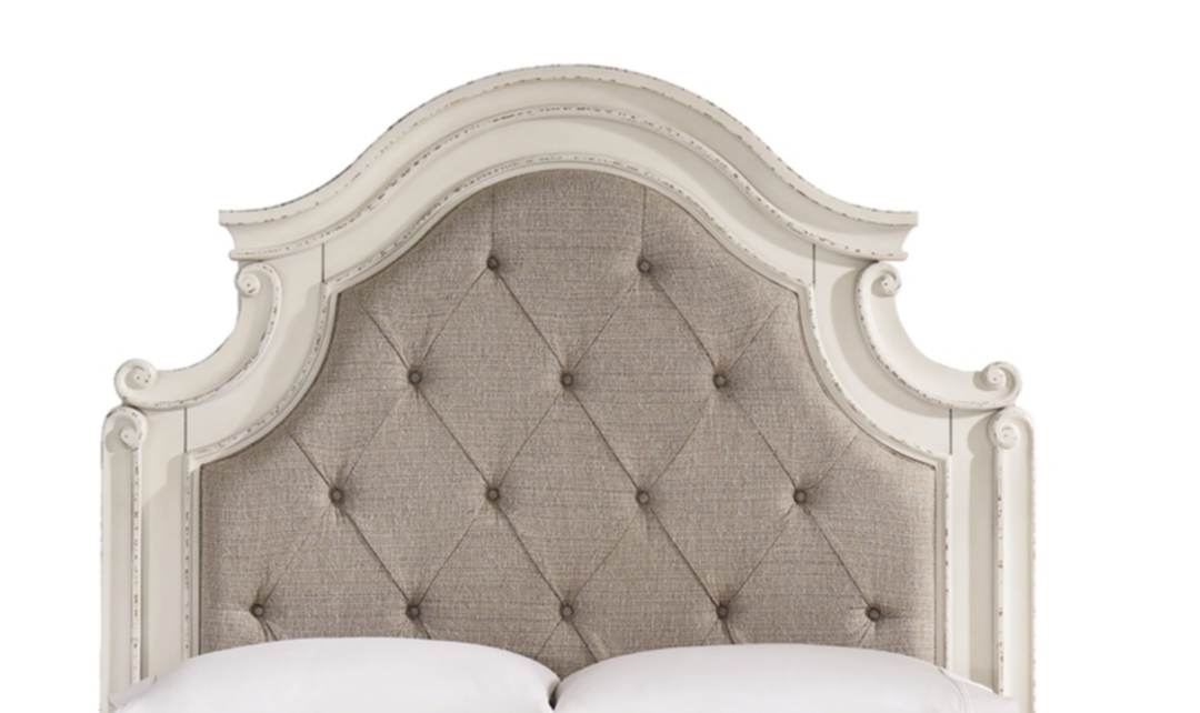 Modern Heritage Realyn Queen Upholstered Panel Bed-Jennifer Furniture