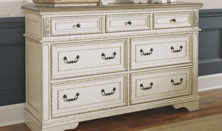 Modern Heritage Realyn Wooden Seven Drawers Dresser