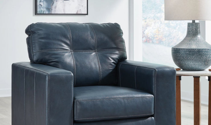 Modern Heritage Santorine Chair with Track Arms