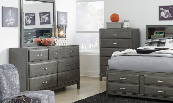 Modern Heritage Caitbrook 7-Drawer Dresser in Gray