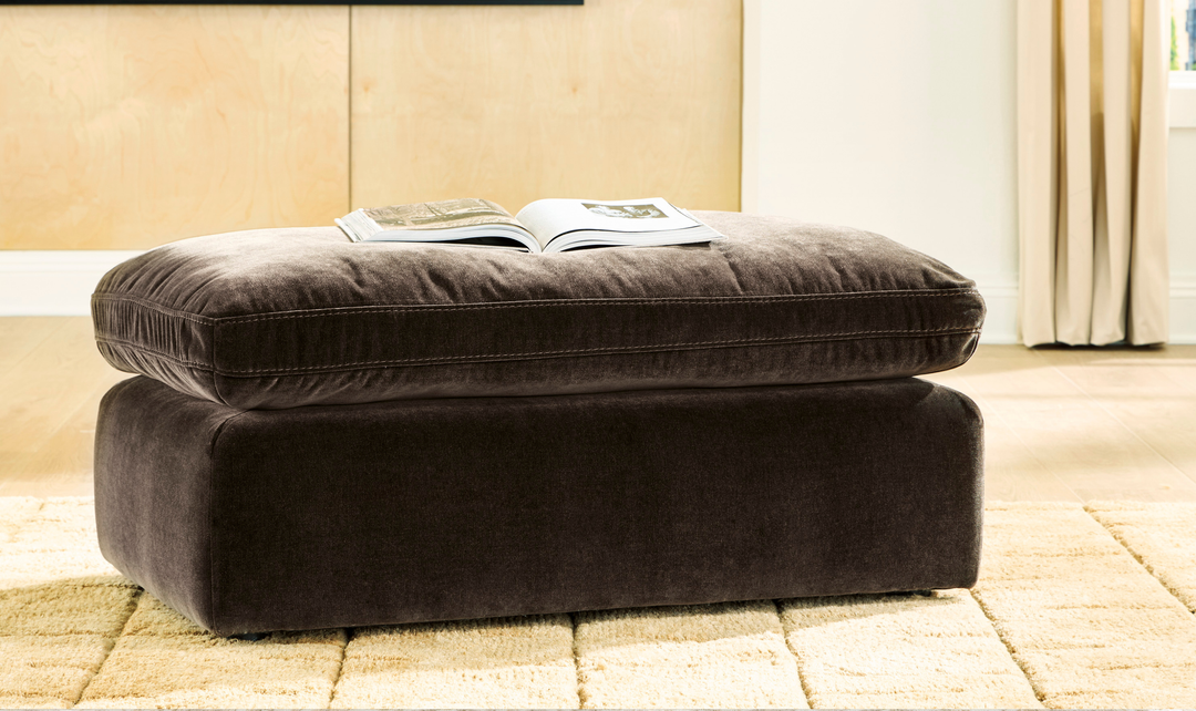 Modern Heritage Maxton Heights Fabric Ottoman-JenniferFurniture