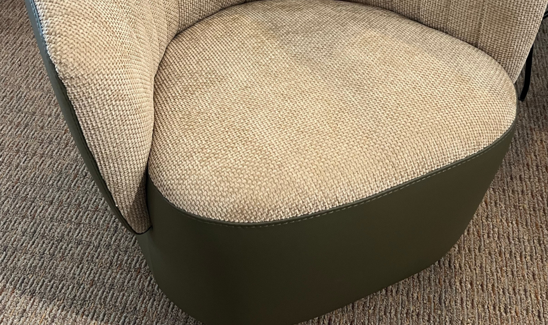 Nicoletti Italia Dotty Swivel Accent Chair - Jennifer Furniture