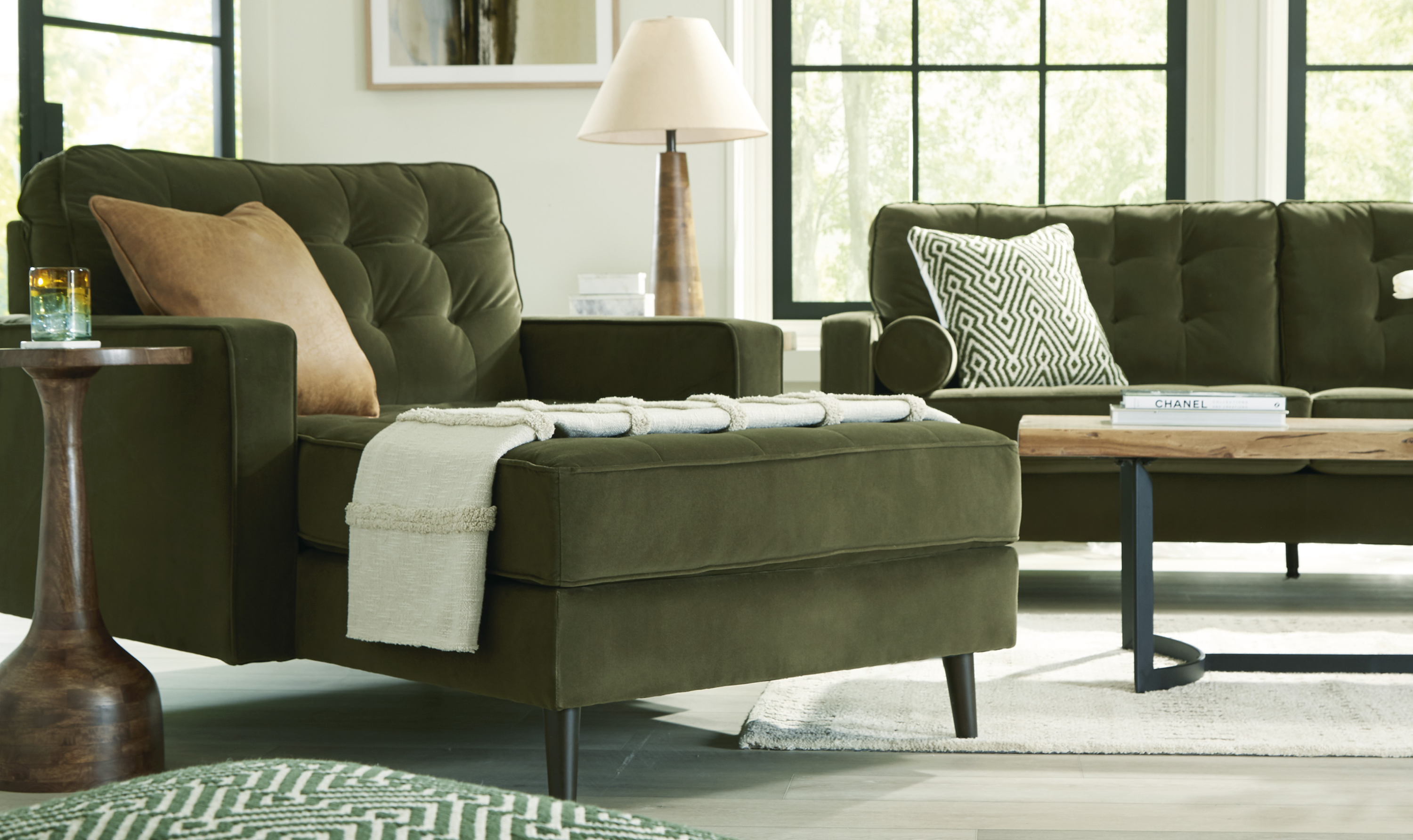 Modern Heritage Reveon Lakes Fabric Chaise - Jennifer Furniture