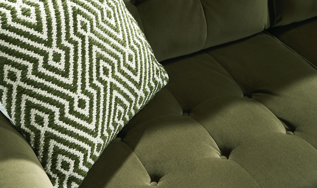 Modern Heritage Reveon Lakes Loveseat - Jennifer Furniture