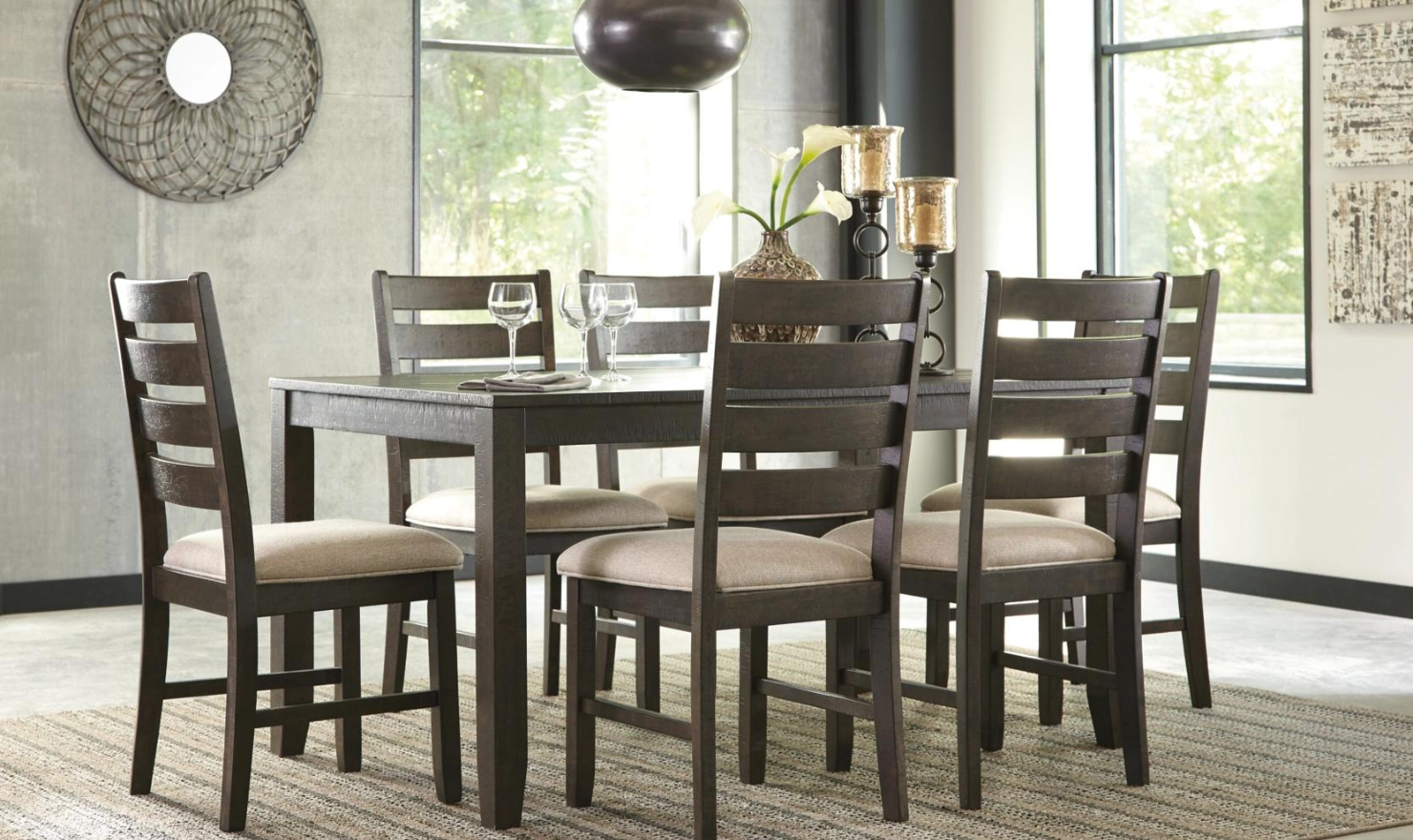 Rokane Dining Room Table Set (7/CN)