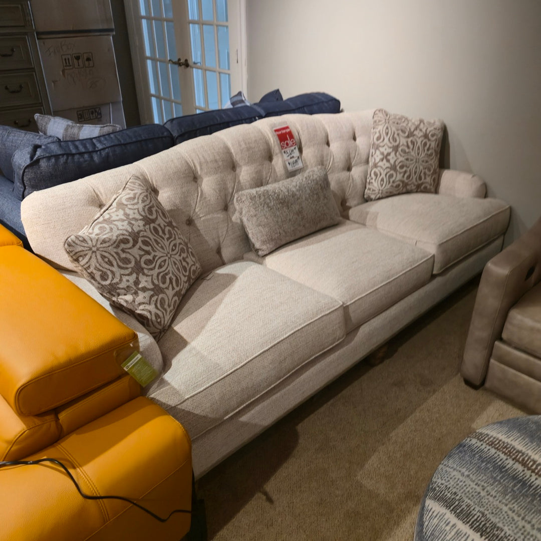 Craftmaster Tufted Sofa