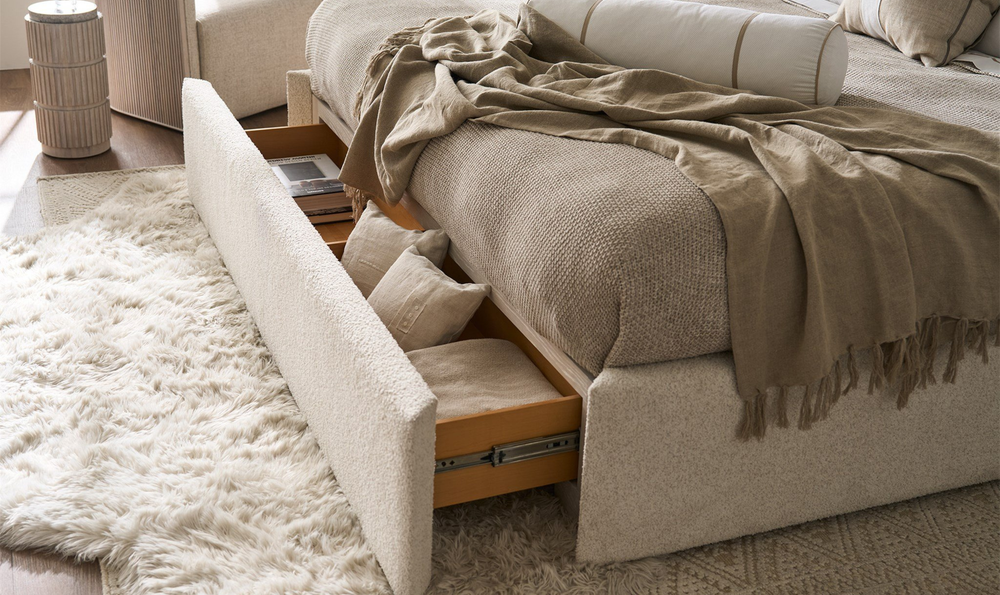 Universal Avaline Owen Upholstered Storage Bed-jennifer furniture