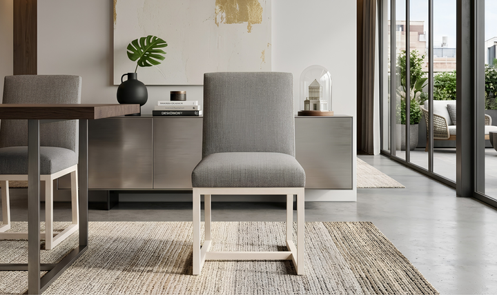 Universal Furniture Carter Side Chair with Plush Upholstered Seat (Wood/Fabric)