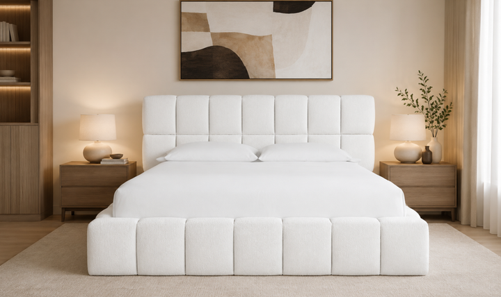 Universal Furniture Colina Upholstered Platform Bed (King / Queen Size)