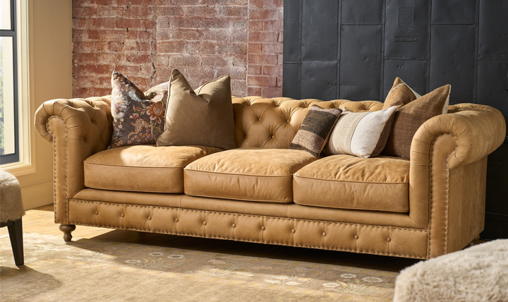 Universal Furniture Griffith Park Berkeley 3-seater Sofa in Brown