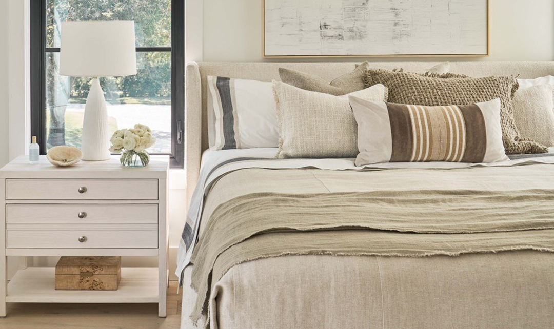 Universal Furniture Sainte-Ann Upholstered King Bed-jennifer furniture