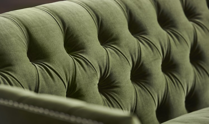 Universal Furniture Duncan 2-Seater Velvet Fabric Tufted Sofa in Green