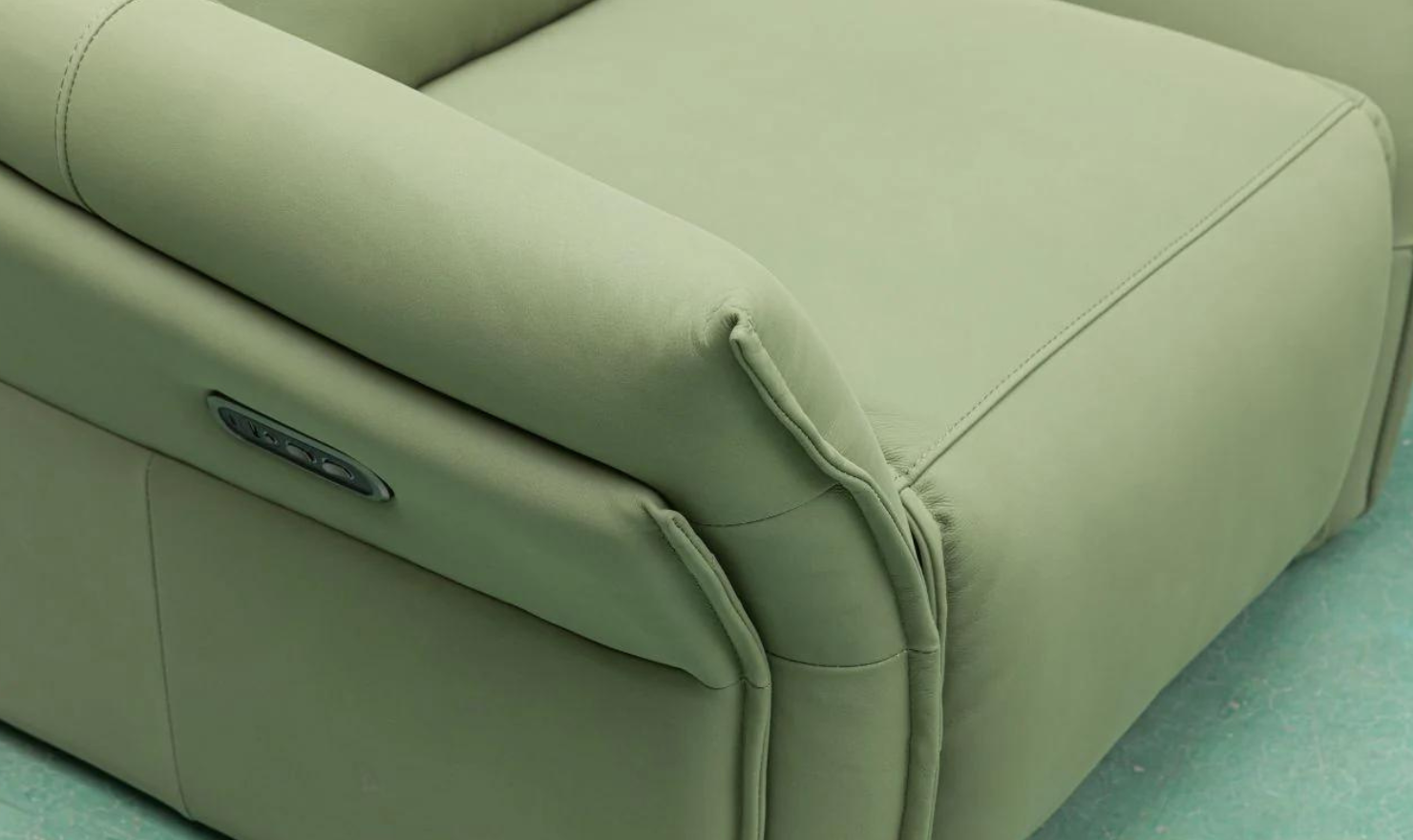 Klaussner Vittoria Power Reclining Chair With Power Headrest & Footrest