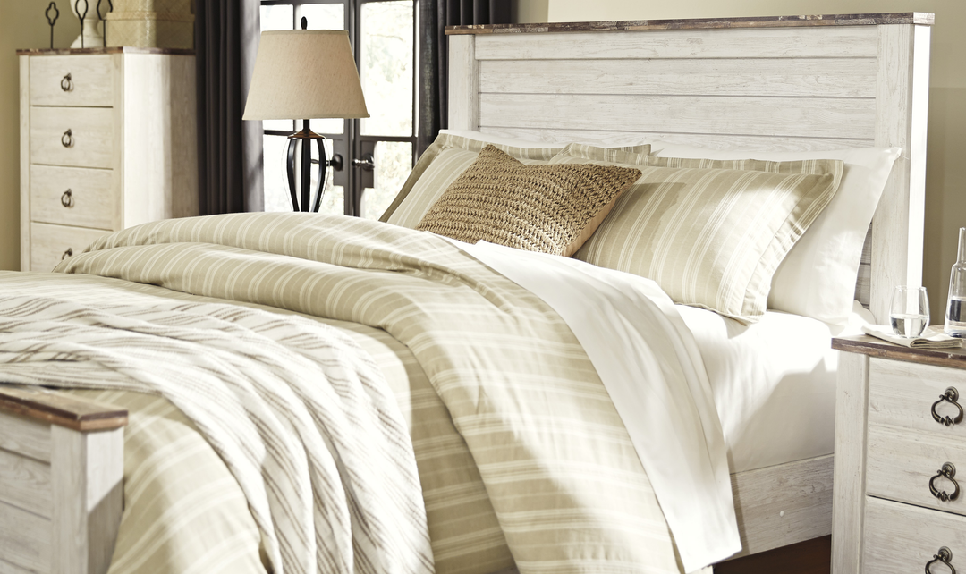 Modern Heritage Willowton Queen Panel Bed - Jennifer Furniture